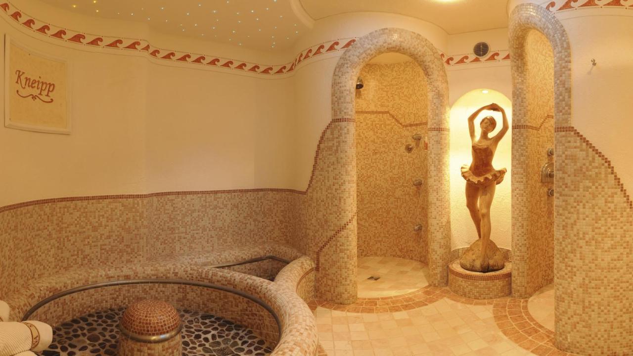 Garni Hotel Rosengarten B&B Selva di Val Gardena Eksteriør bilde