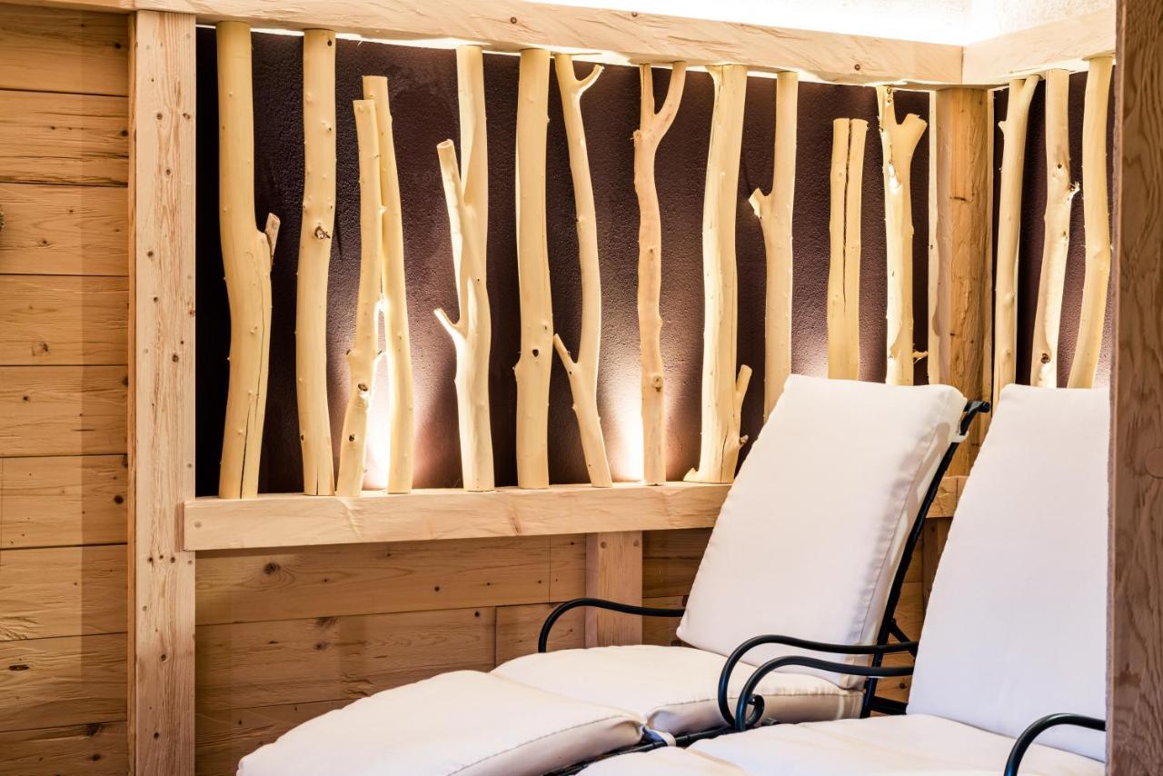 Garni Hotel Rosengarten B&B Selva di Val Gardena Eksteriør bilde