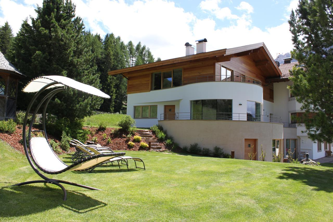 Garni Hotel Rosengarten B&B Selva di Val Gardena Eksteriør bilde